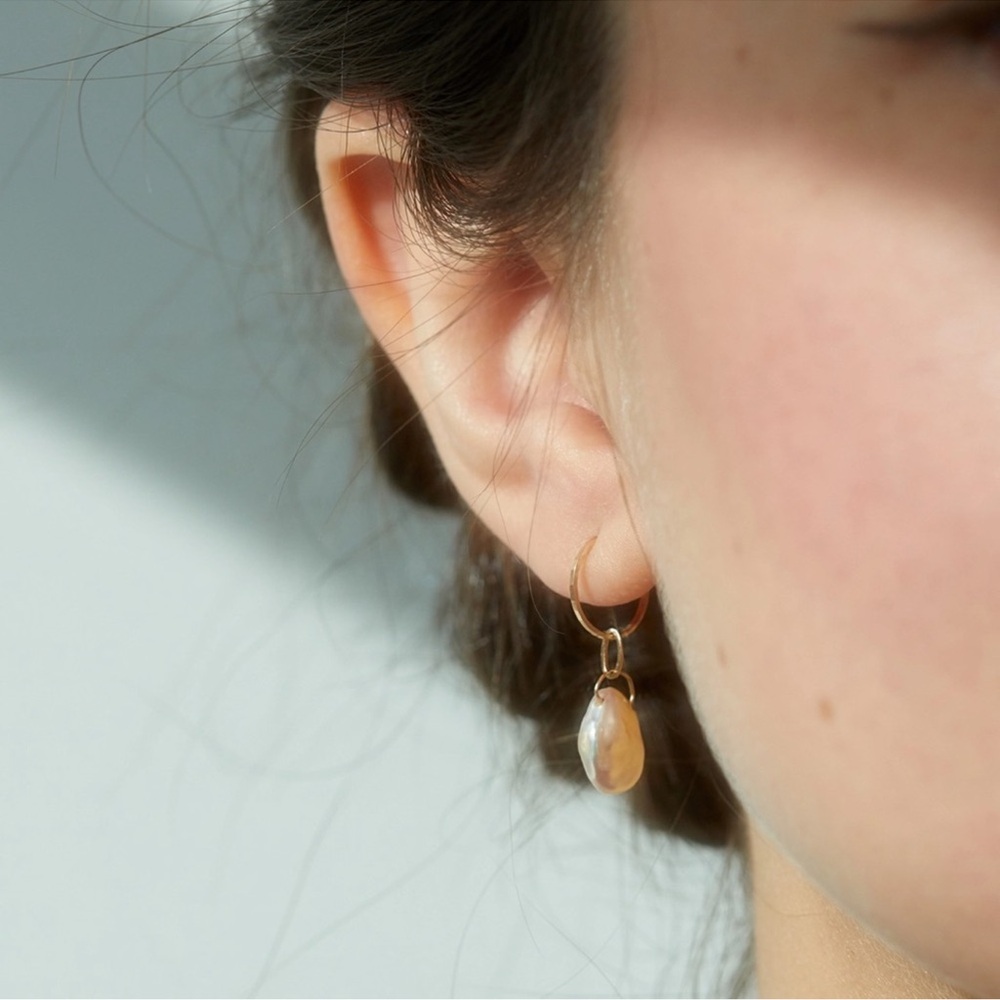 Catbird small hammered dream hoops - Picture 3 of 10